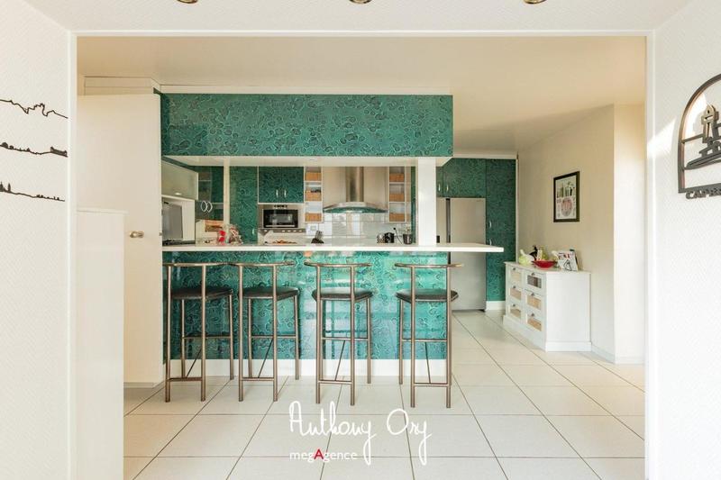 Maison de ville - 247 m² - 10 pièces