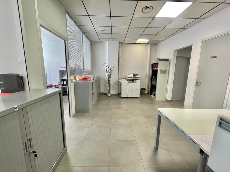 Bureau - 180 m²
