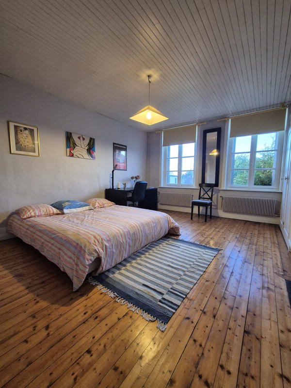 Maison - 305 m² - 8 pièces