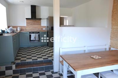 Maison - 210 m² - 7 pièces