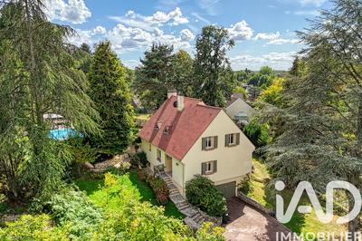 Maison - 180 m² - 6 pièces