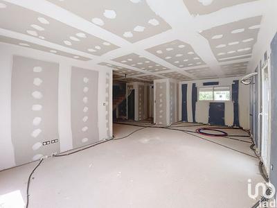 Maison - 102 m² - 5 pièces