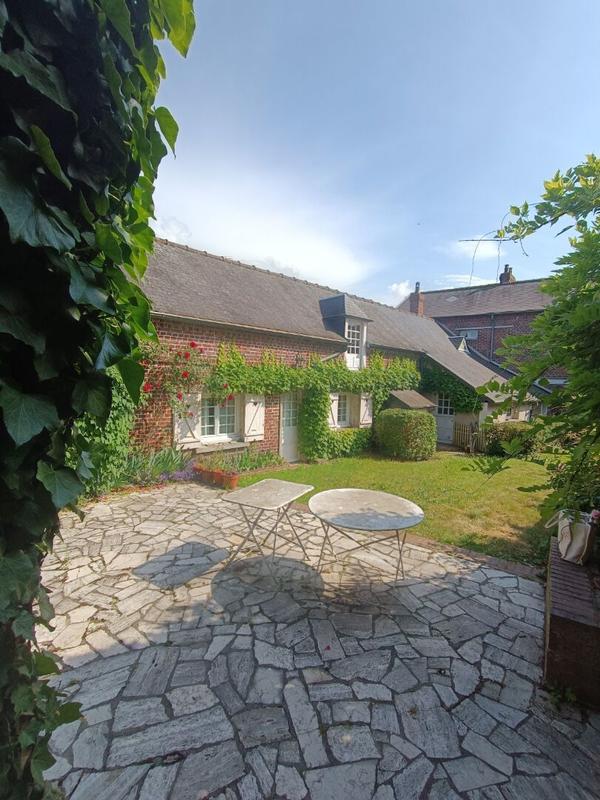 Maison - 254 m² - 12 pièces