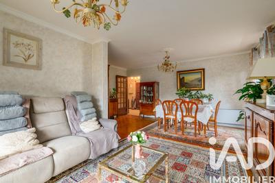 Appartement - 90 m² - 4 pièces