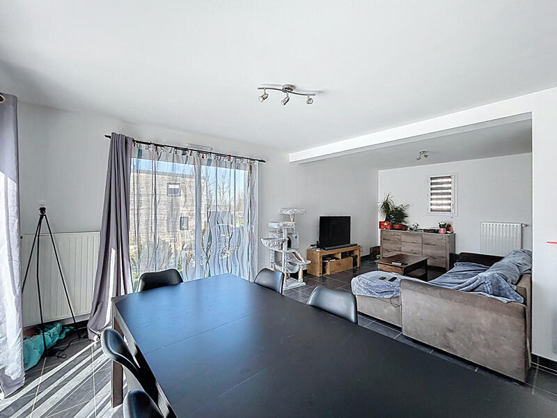 Maison - 99 m² - 5 pièces