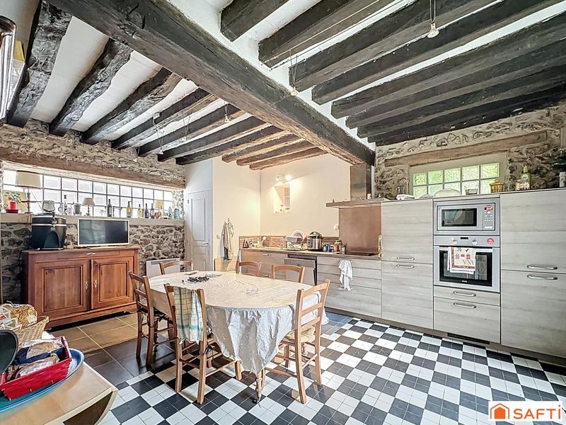 Maison - 220 m² - 7 pièces