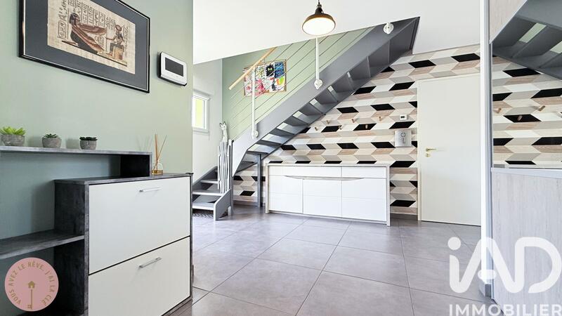 Maison - 177 m² - 6 pièces