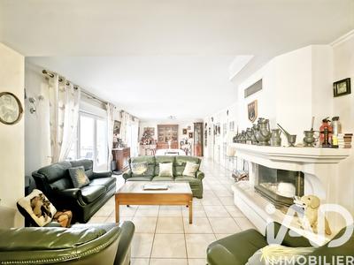 Maison - 190 m² - 8 pièces