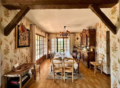 Villa - 213 m² - 7 pièces