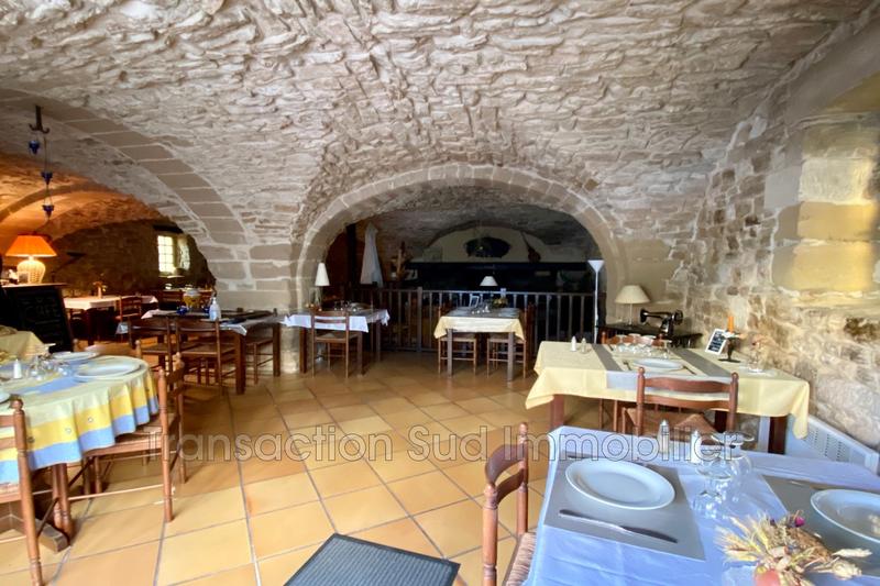 Maison - 640 m² - 16 pièces