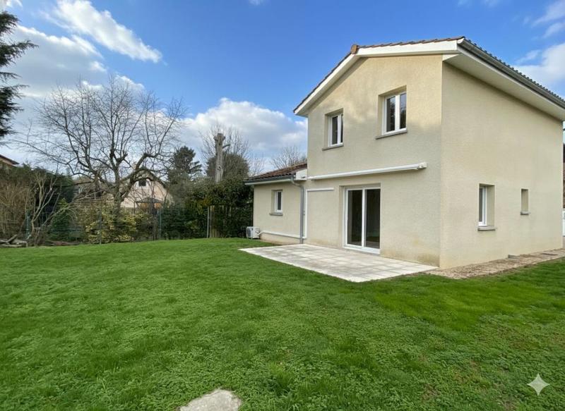 Maison - 94 m² - 5 pièces