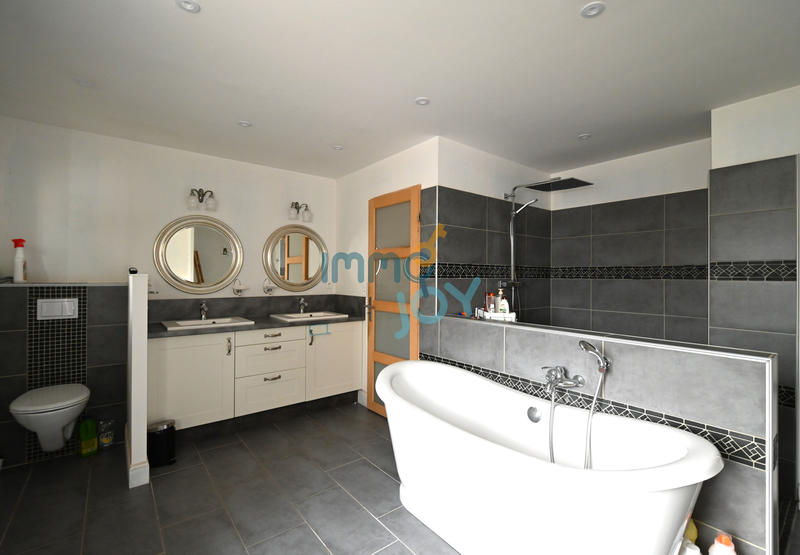 Maison - 130 m² - 5 pièces