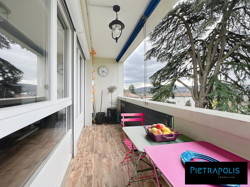 Appartement - 75 m² - 3 pièces