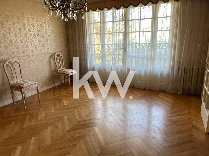 Maison de ville - 138 m² - 8 pièces