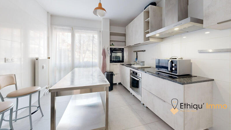 Appartement - 95 m² - 4 pièces