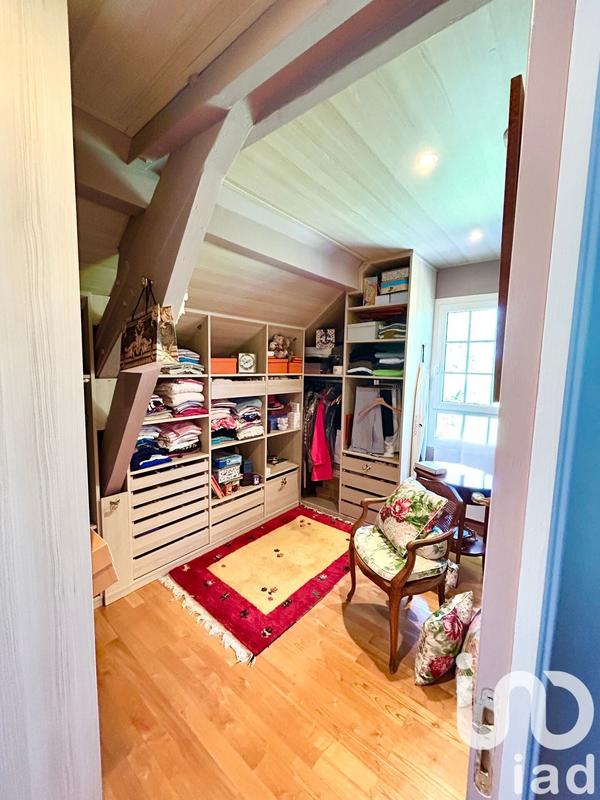 Maison - 313 m² - 9 pièces