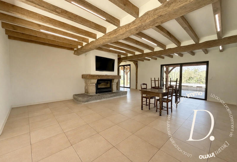 Maison - 200 m² - 4 pièces
