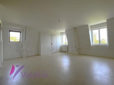Appartement - 83 m² - 3 pièces