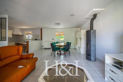 Propriété - 110 m² - 5 pièces