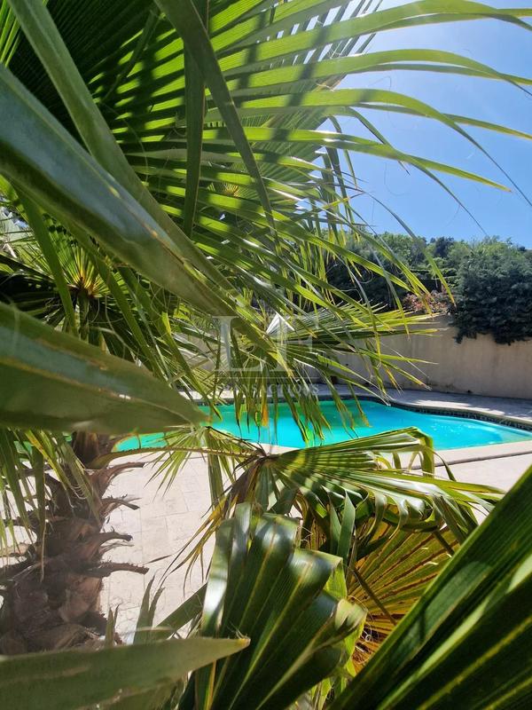 Villa - 179 m² - 5 pièces