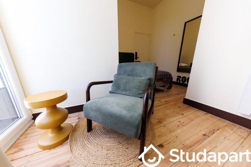 Chambre - 14 m² - 1 pièce