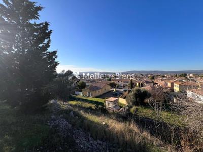 Terrain constructible - 1 004 m²