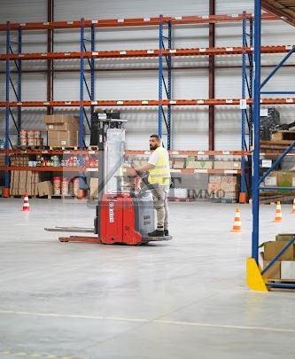 Entrepôt - 2 850 m²