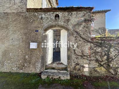 Maison - 180 m² - 8 pièces