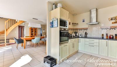 Maison - 144 m² - 7 pièces