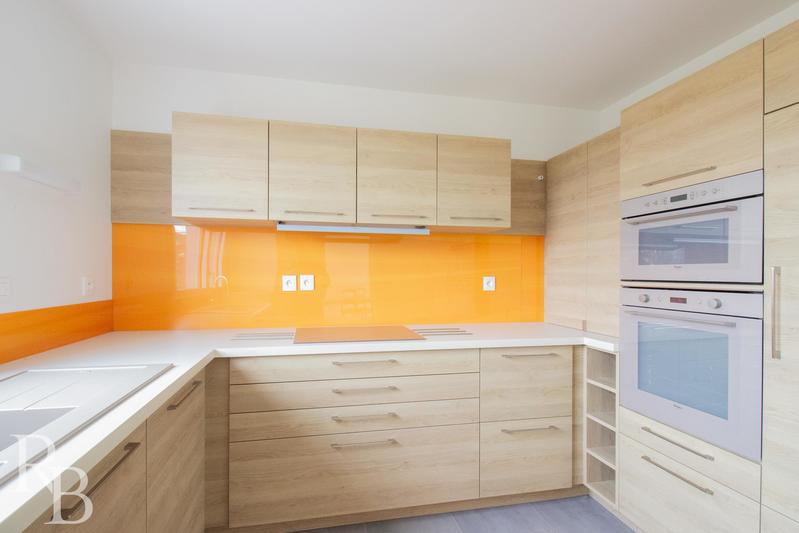 Appartement - 191 m² - 6 pièces