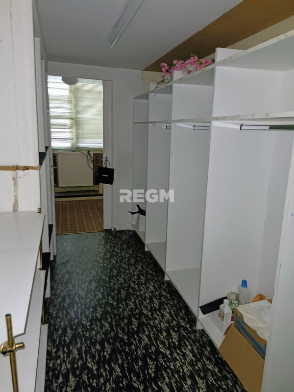 Local commercial - 310 m²