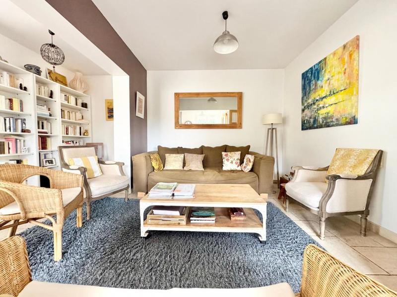 Maison - 186 m² - 8 pièces