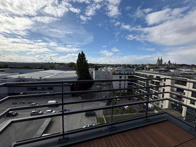 Appartement - 107 m² - 3 pièces