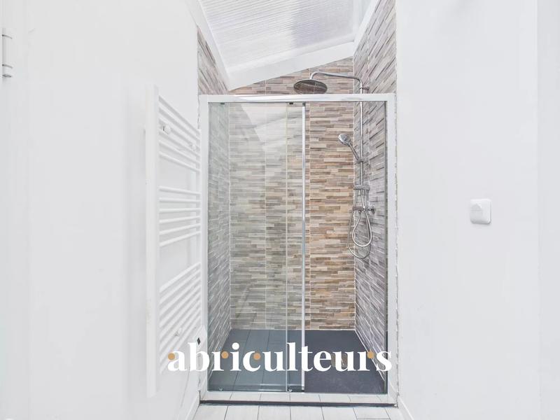 Bureau - 64 m² - 4 pièces