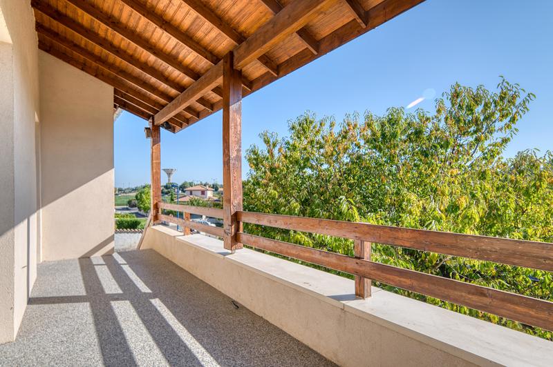 Maison traditionnelle - 217 m² - 11 pièces