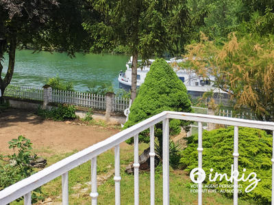 Maison - 330 m² - 9 pièces