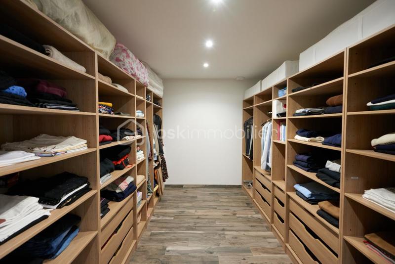 Maison d'architecte - 347 m² - 7 pièces