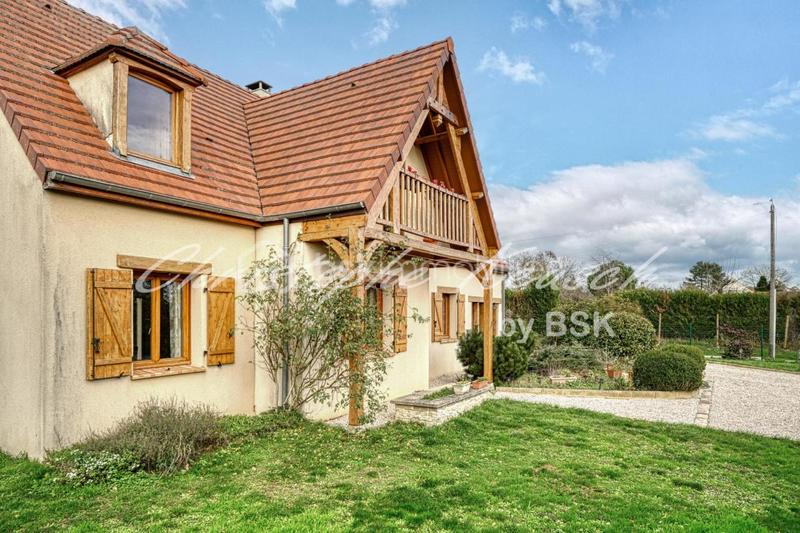 Maison - 180 m² - 7 pièces