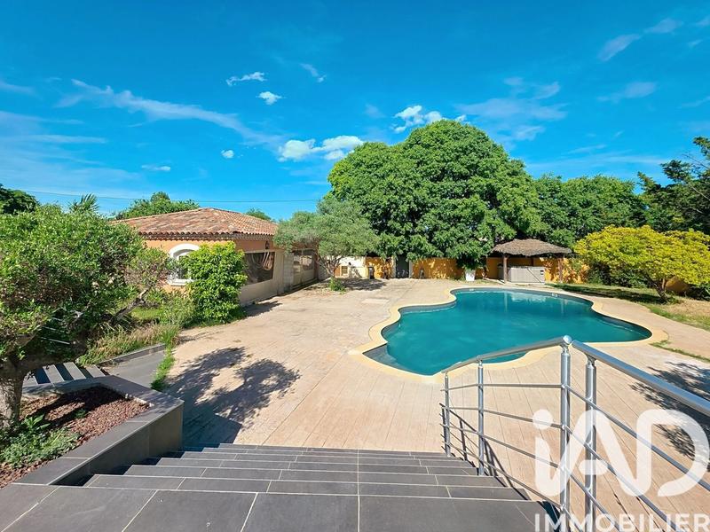 Maison - 185 m² - 5 pièces