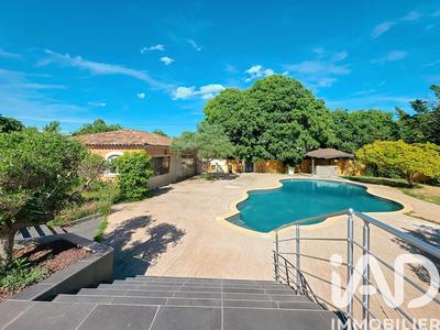 Maison - 185 m² - 5 pièces