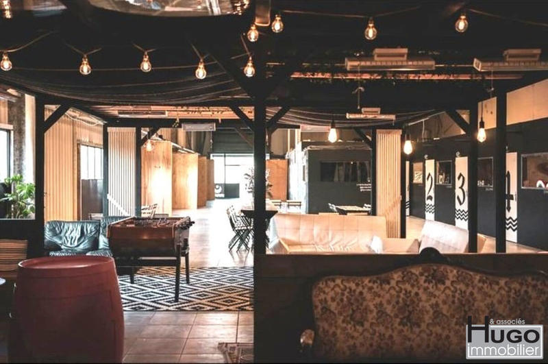 Entrepôt - 1 700 m²