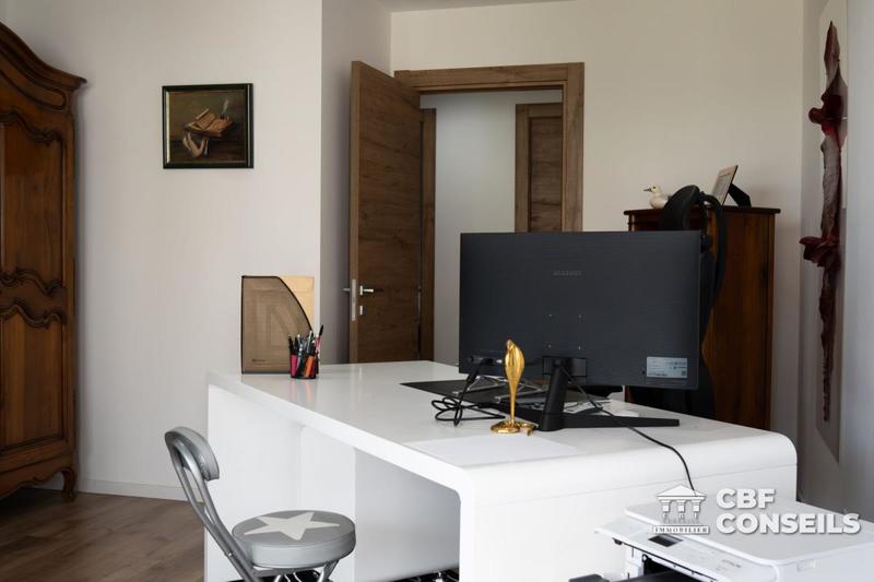 Villa - 247 m² - 7 pièces