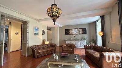 Appartement - 198 m² - 5 pièces