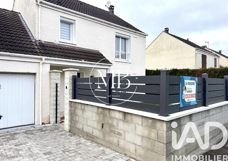 Maison - 95 m² - 5 pièces