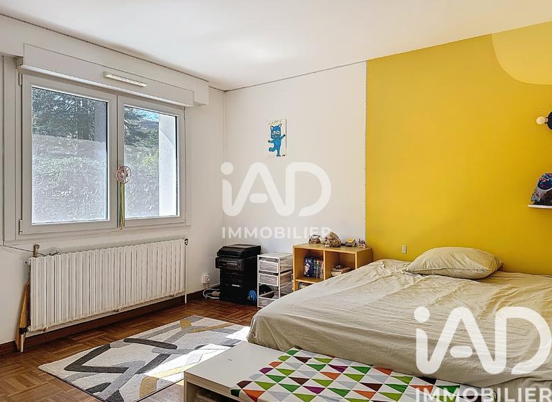 Maison - 180 m² - 8 pièces