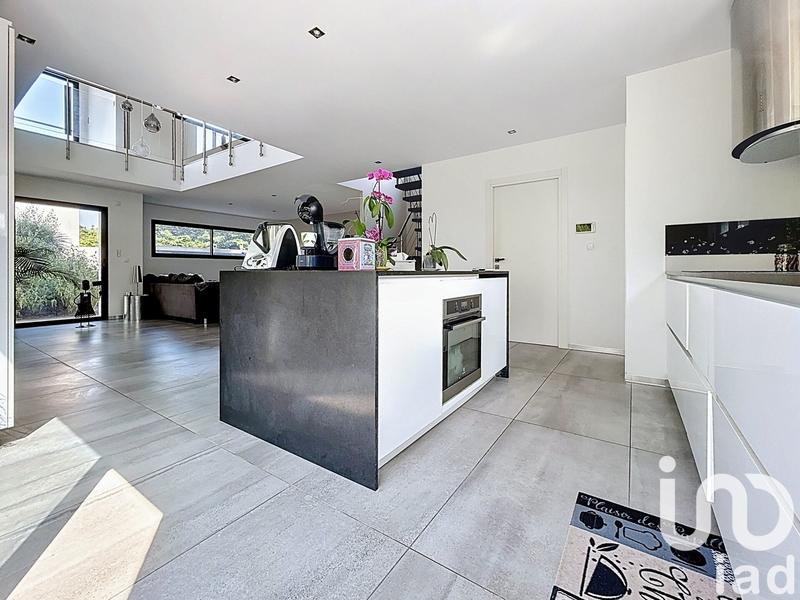 Maison de maîtres - 230 m² - 5 pièces