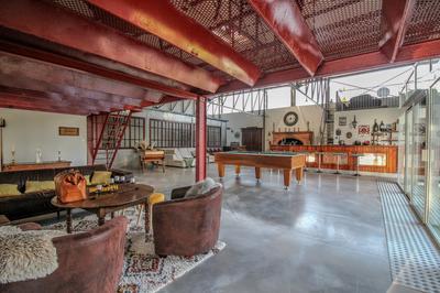 Maison - 500 m² - 6 pièces