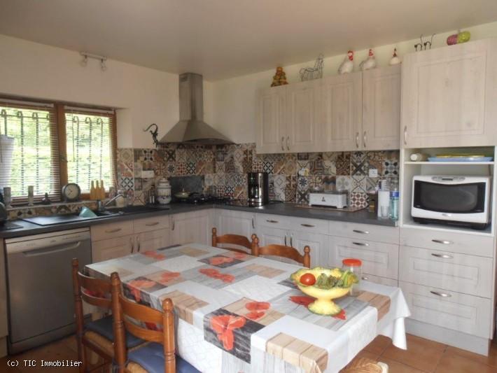 Propriété - 220 m² - 10 pièces