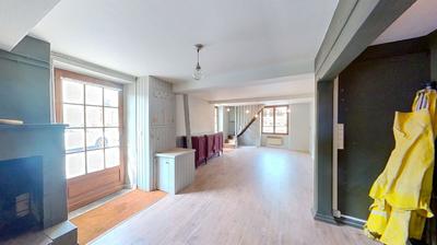 Maison traditionnelle - 102 m² - 6 pièces