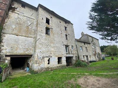 Moulin - 655 m² - 6 pièces
